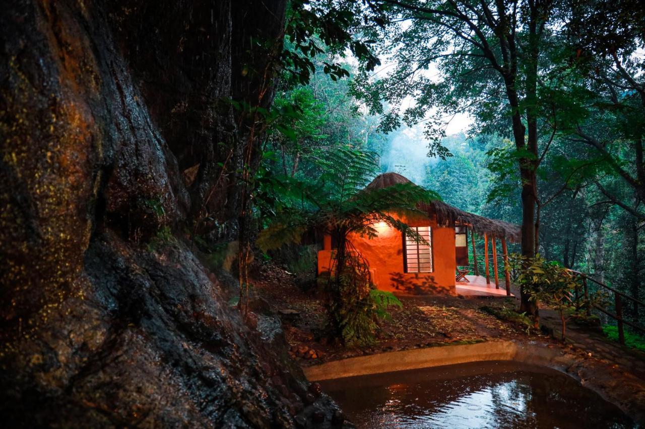 Golden Fern Resort Kanthalloor Exterior foto