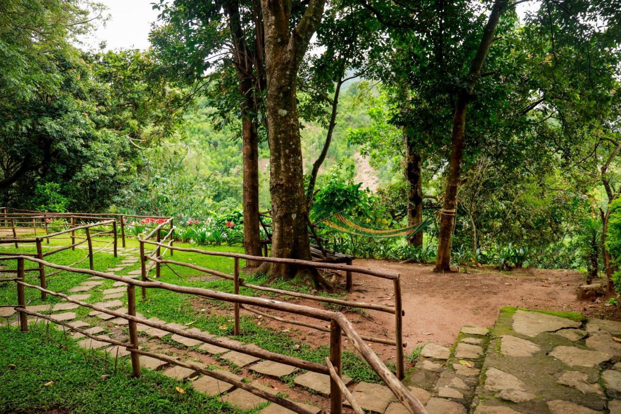 Golden Fern Resort Kanthalloor Exterior foto